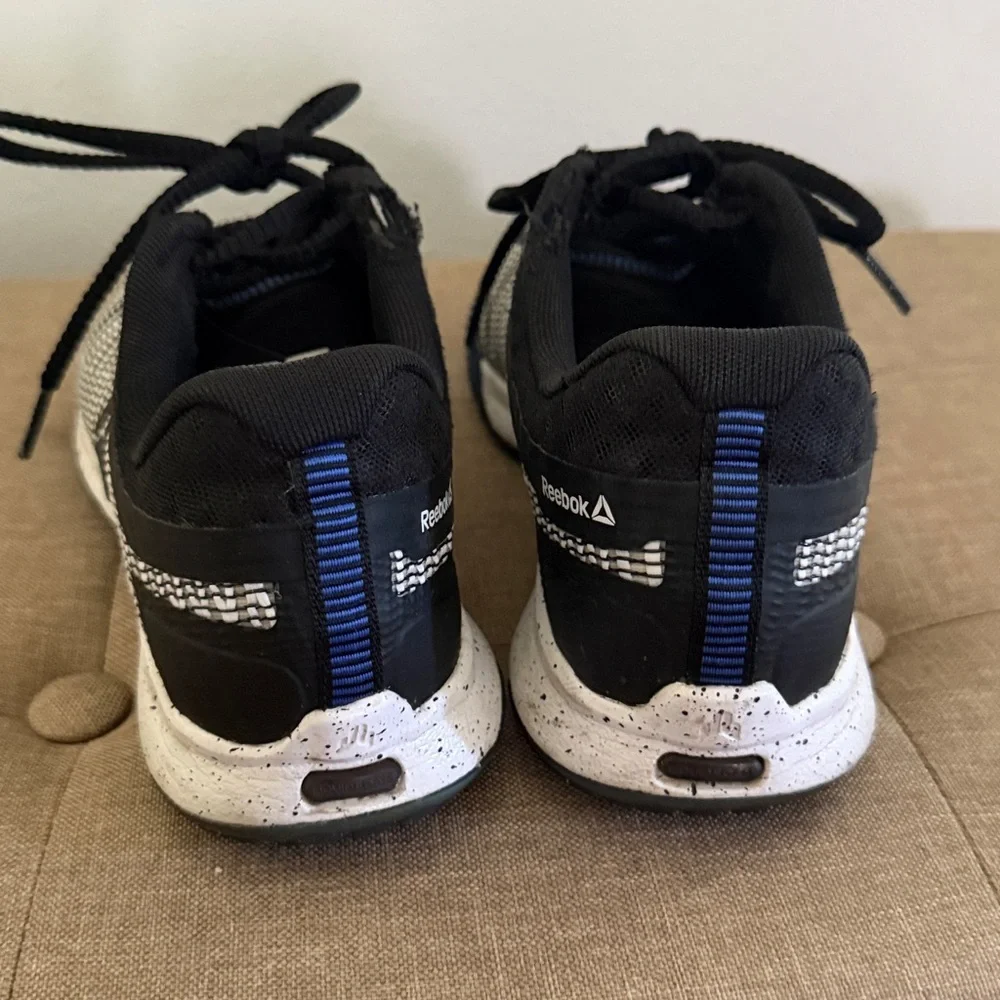 Reebok Kids Black &‎ White JJ Watt II low Sneakers size 5 youth
